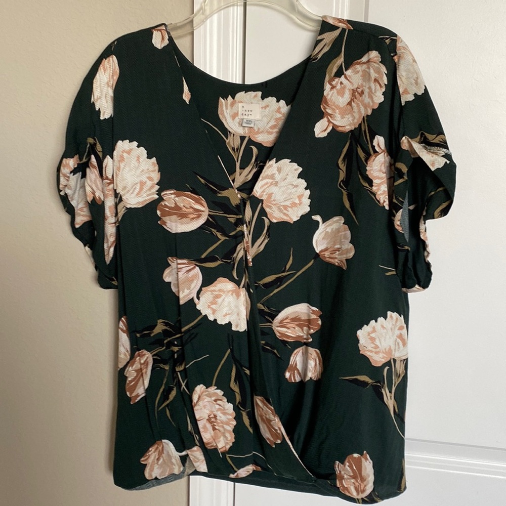 First green blouse wrap Vneck with taupe flowers design Size  XXL